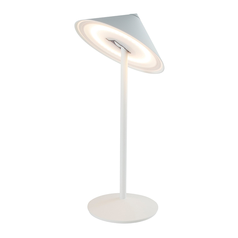 The Pina L Desk Lamp from Zafferano in white.