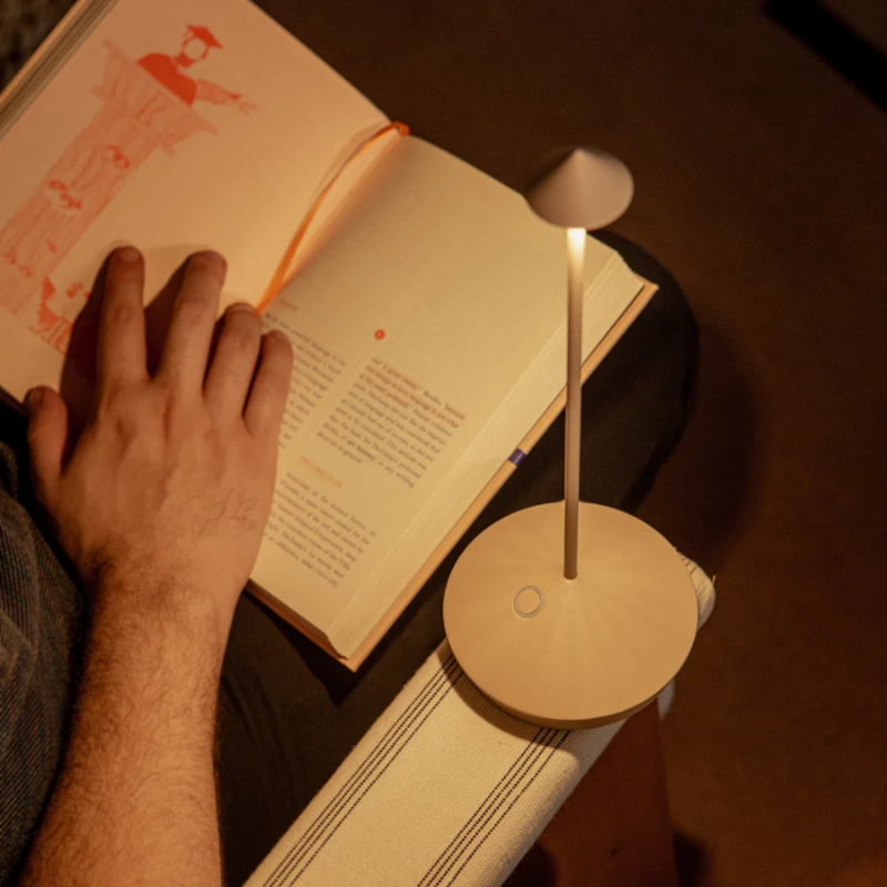 The sand Pina Pro from Zafferano used as a reading lamp.