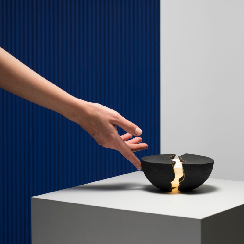 The Teno Portable Speaker from Lumio, showing it's touch sensitive.