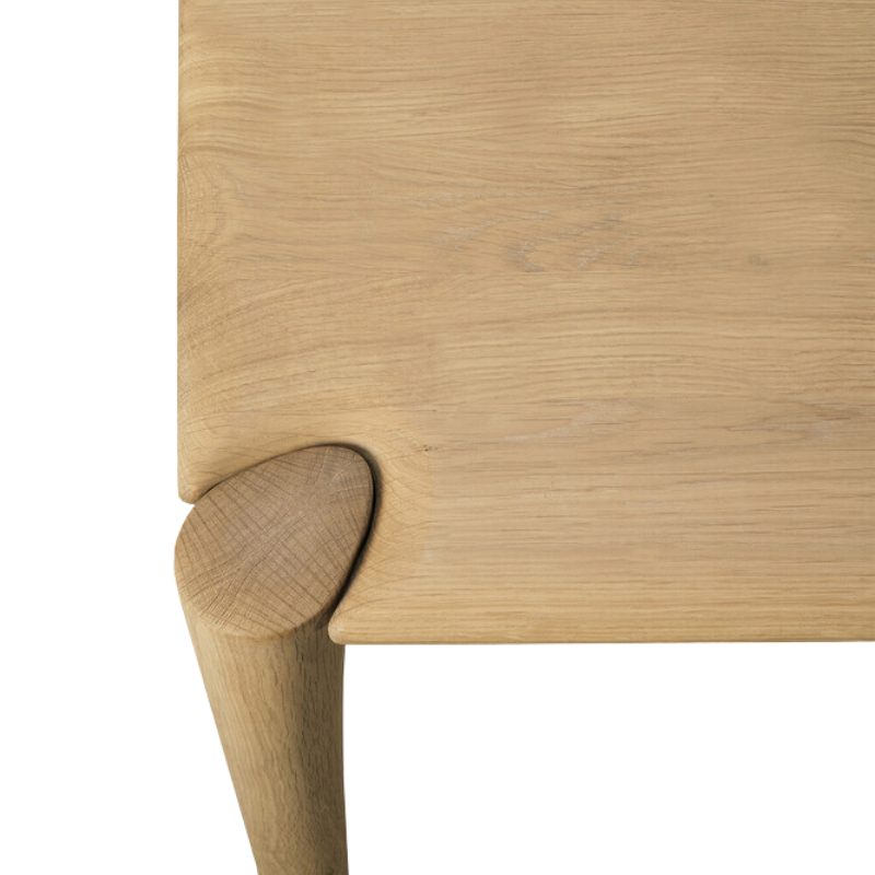 The Oak PI Dining Table by Ethnicraft from the top in detail. all-groups