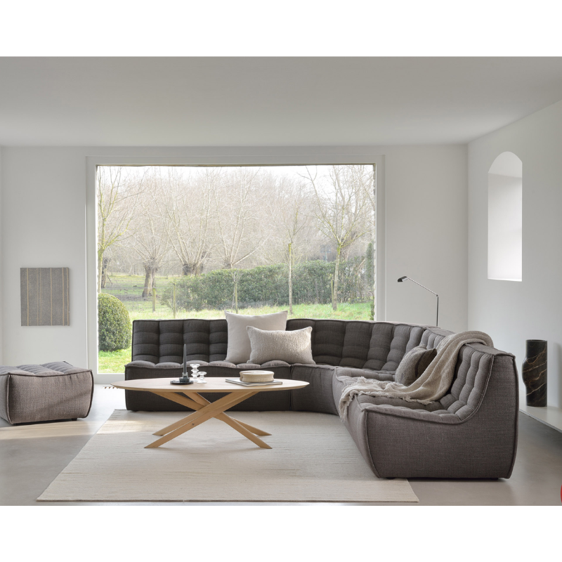 The N701 sofa is an inviting design that oozes comfort and relaxation. By combining the different modules and sizes, such as this N701 Round Corner Unit, you have unlimited possibilities when it comes to creating your own unique setting. Designed by Jacques Deneef, the N701 sofa comes in multiple colors and materials.