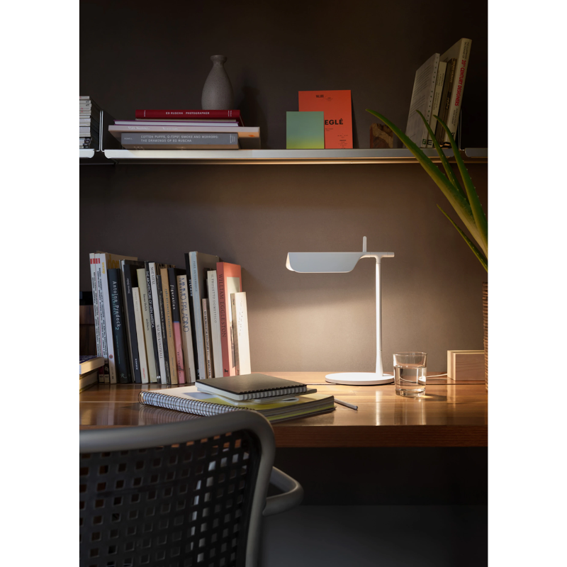 A brand new edition of the Tab family, now with new capabilities and new colors. This new edition of the Tab table lamp has an adjustable head with 90-degree rotation capability while emitting non-dimmable, direct light.