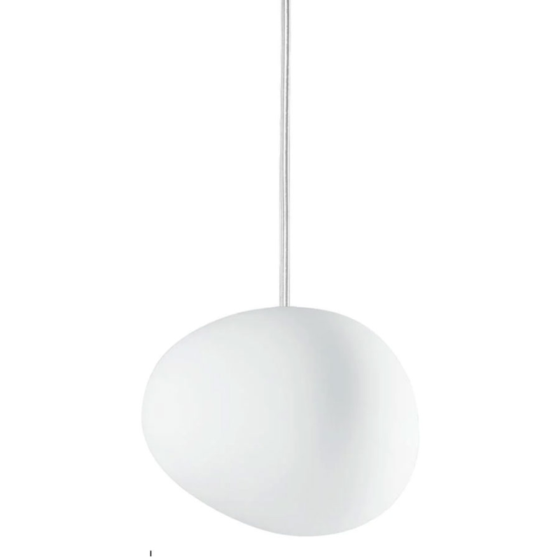 The Gregg Suspension pendant light from Foscarini in Piccola size.