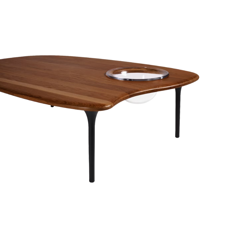Find your flow with the Cyclade Tables, available in three distinctive organic forms that are striking when used individually or when nested in asymmetrical arrangements. Gabriel Tan found inspiration for the Cyclade Tables in shifting islands, a Pangea-like idea in which they could seamlessly come together and flow apart.