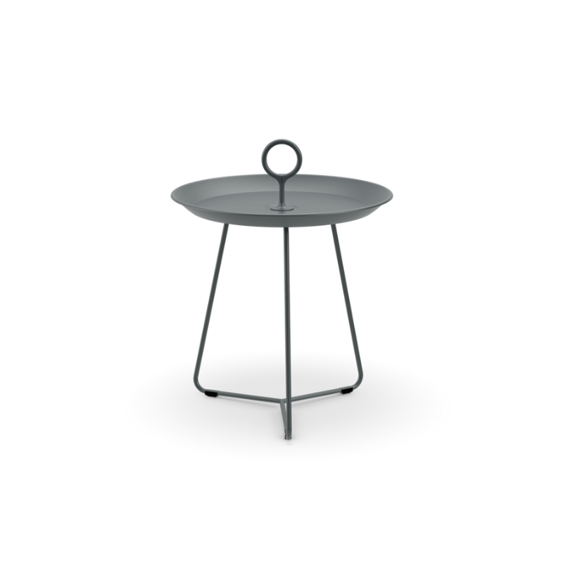 This beautiful, graphic side table can be used in many different ways, individually or in a combination of different sizes and colors. The EYELET Tray tables are easy to move to where they are needed whether it is indoor or outdoor. The EYELET Tray table has a special drain system which keeps the tray free from water after rain. The EYELET Tray table is made in powder coated steel and aluminum with 3 different sizes and 7 different colors.