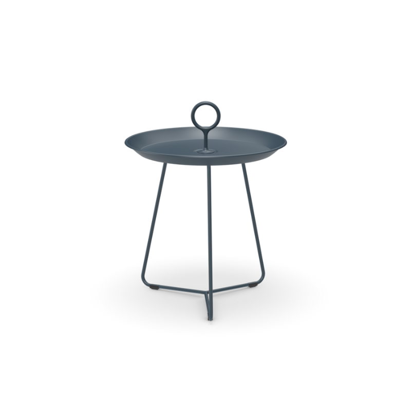 This beautiful, graphic side table can be used in many different ways, individually or in a combination of different sizes and colors. The EYELET Tray tables are easy to move to where they are needed whether it is indoor or outdoor. The EYELET Tray table has a special drain system which keeps the tray free from water after rain. The EYELET Tray table is made in powder coated steel and aluminum with 3 different sizes and 7 different colors.