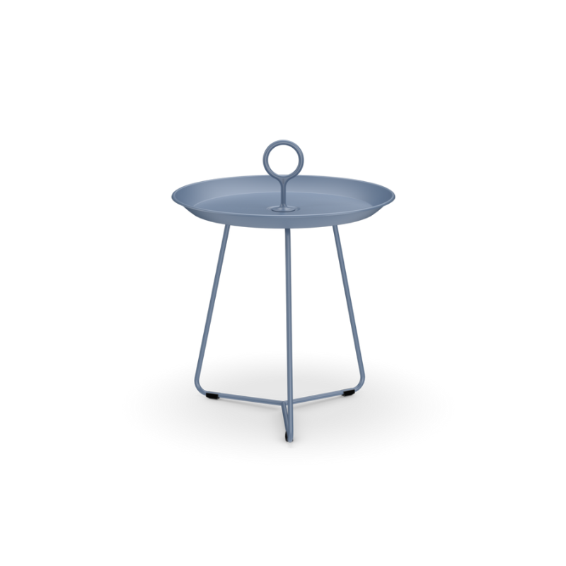This beautiful, graphic side table can be used in many different ways, individually or in a combination of different sizes and colors. The EYELET Tray tables are easy to move to where they are needed whether it is indoor or outdoor. The EYELET Tray table has a special drain system which keeps the tray free from water after rain. The EYELET Tray table is made in powder coated steel and aluminum with 3 different sizes and 7 different colors.