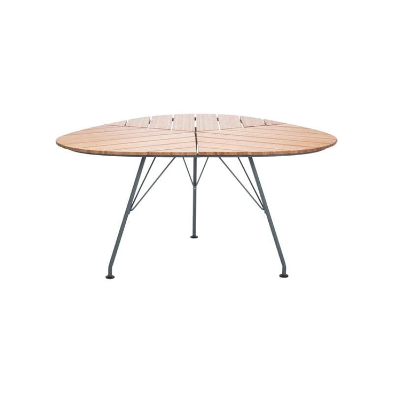 Introducing the Leaf Outdoor Table, a beautiful garden table that really looks like a leaf. The triangular form and table construction makes it possible to seat 6 - or even more people around the table. The bamboo table top comes pre-oiled.