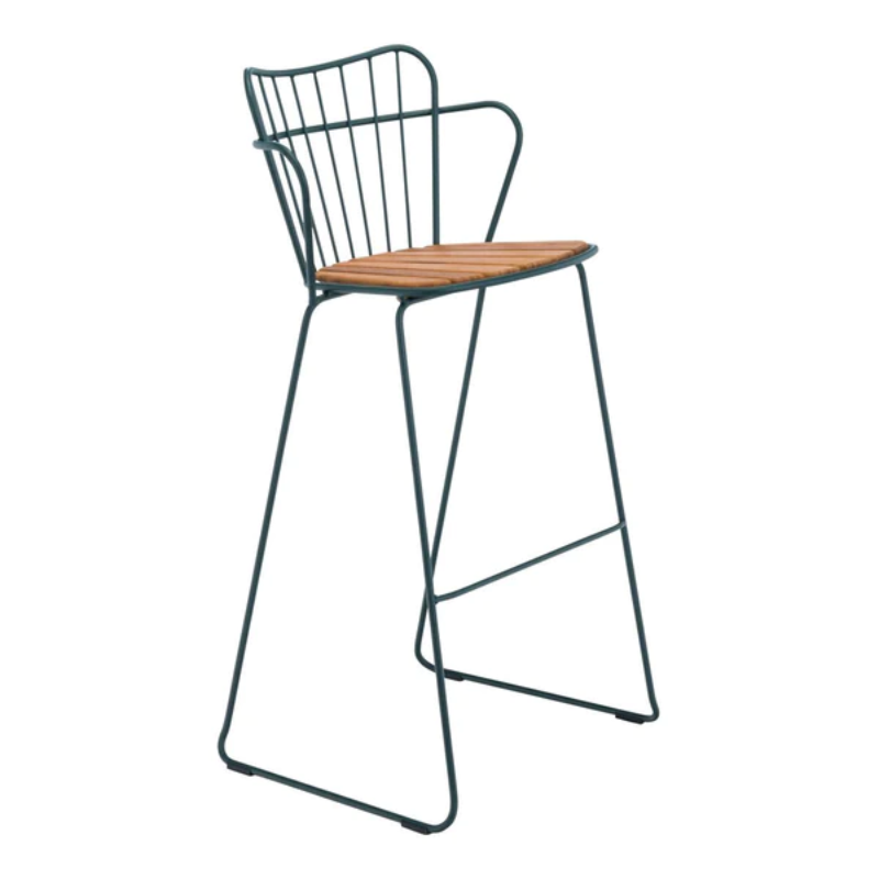 The PAON outdoor bar stool has Scandinavian influences in its design, but with a touch of French Victorian romance. The PAON bar stool provides optimal seating comfort which you would not expect from a metal chair!