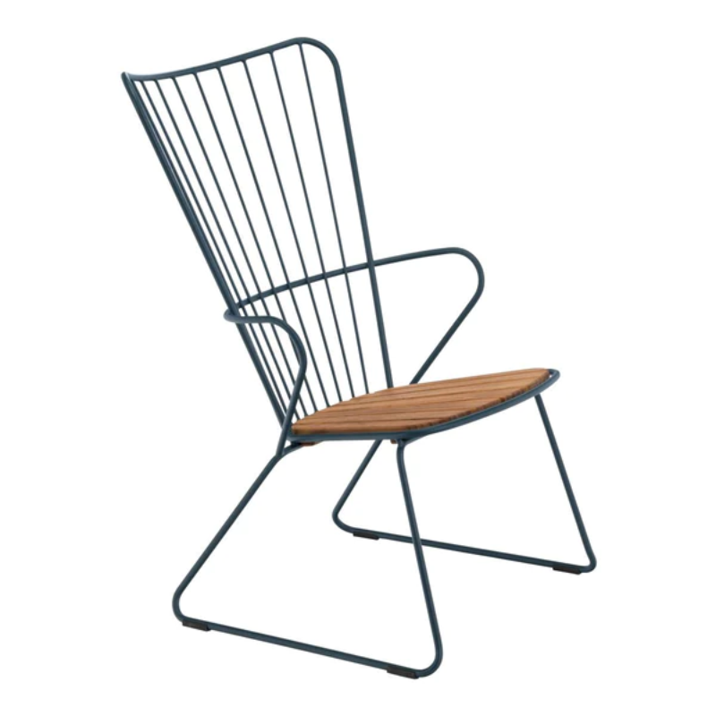 The PAON outdoor lounge armchair has Scandinavian influences in its design, but with a touch of French Victorian romance. The PAON chairs provides optimal seating comfort which you would not expect from a metal chair!