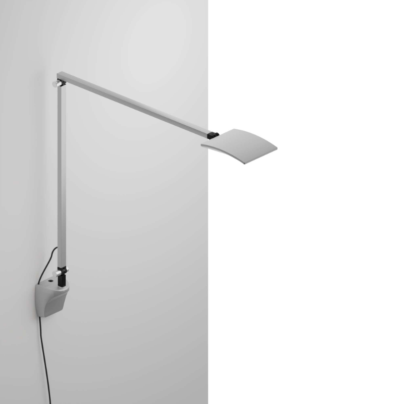 Delivering a phenomenal 99 lumens per watt, Mosso Pro changes light colors from warm to cool and anything in between. An intuitive built-in touchstrip allows for effortless continuous dimming. A built-in occupancy sensor ensures no energy is wasted lighting up a vacant desk. Mosso Pro comes standard with a USB port for charging smartphones or other compatible devices. With Mosso Pro, anything is possible.