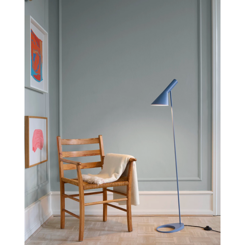 Louis Poulsen AJ floor lamp, black