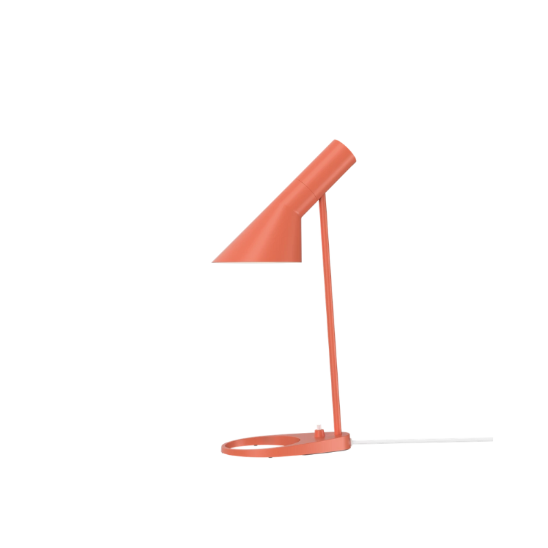 Arne Jacobsen designed the AJ Lamp for the SAS Royal Hotel in Copenhagen (Radisson Collection) in 1957. The profile of the AJ Lamp with its straight lines and its combination of oblique and right angles is not only seen as a formal parallel to the profile of the Series 3300 seats but also to the geometric profiles of his buildings.