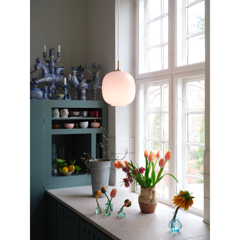 A twist on the iconic design, the VL 45 Pale Rose Pendant features pale rose colored mouth-blown four-layer glass paired with the brushed brass suspension, a subtle nod to contemporary interior trends.