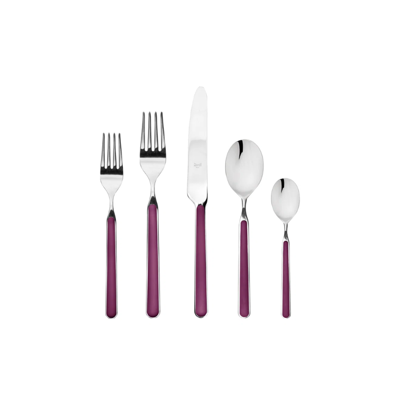 The Fantasia 20 Piece Cutlery Set from Mepra (4 of each per set) in light mauve.