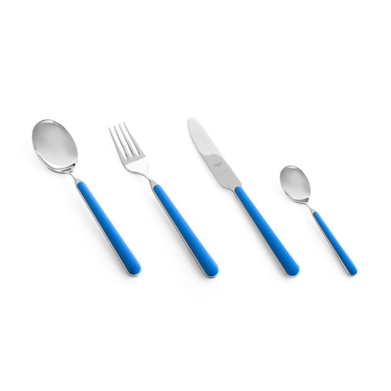 The Fantasia 4 Piece Cutlery Set from Mepra in lavender.