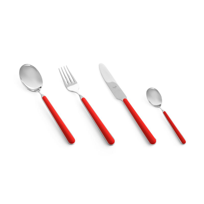 The Fantasia 4 Piece Cutlery Set from Mepra in new coral.