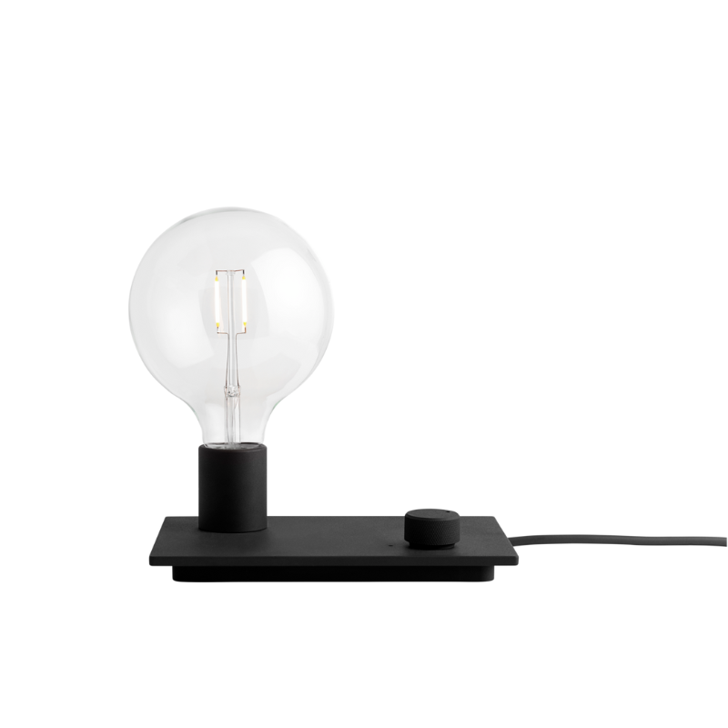 The Control Table Lamp from Muuto in black.