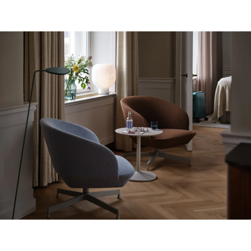 The Leaf Floor Lamp from Muuto in a living room.