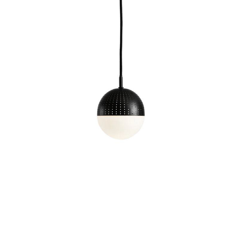 The small Dot Pendant from Woud in black.
