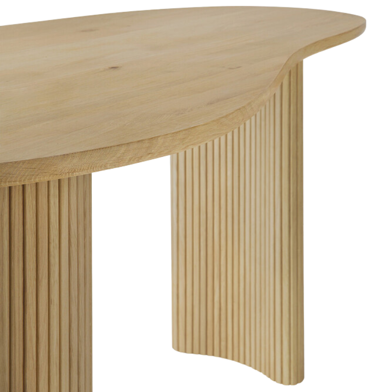 The Boomerang Desk Oak by Ethnicraft with the leg close-up.