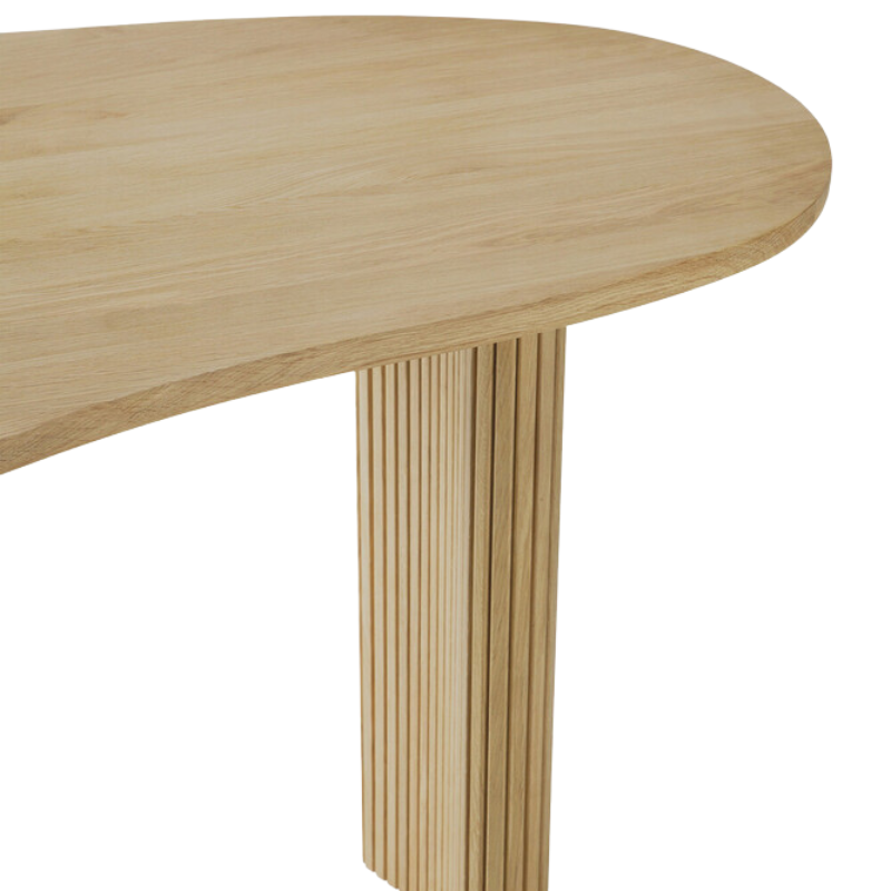 The Boomerang Desk Oak by Ethnicraft with the tabletop edge close-up.