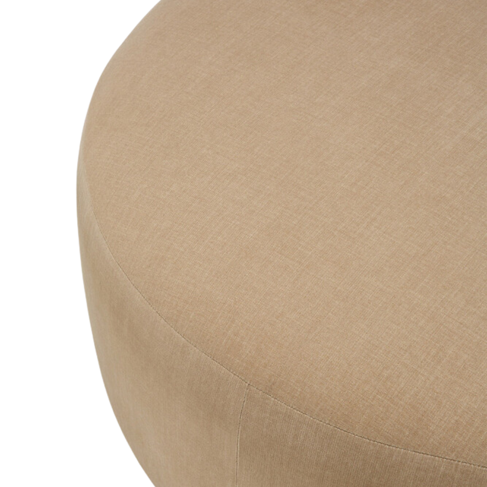 The Bulky Modular Sofa Set, Round 1-3 from Ethnicraft with a close-up of the seat from the top angle. all-groups