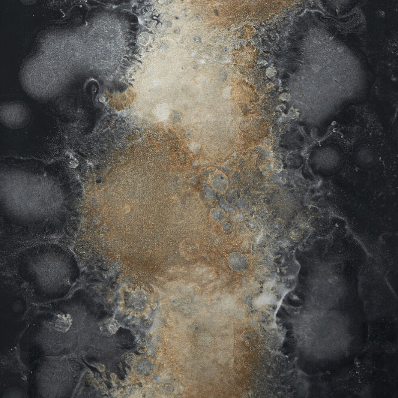 The Rectangular Organic Valet Tray Black from Ethnicraft with the details of the hand-printed design.