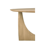 The oak Round Geometric Dining Table from Ethnicraft in detail.