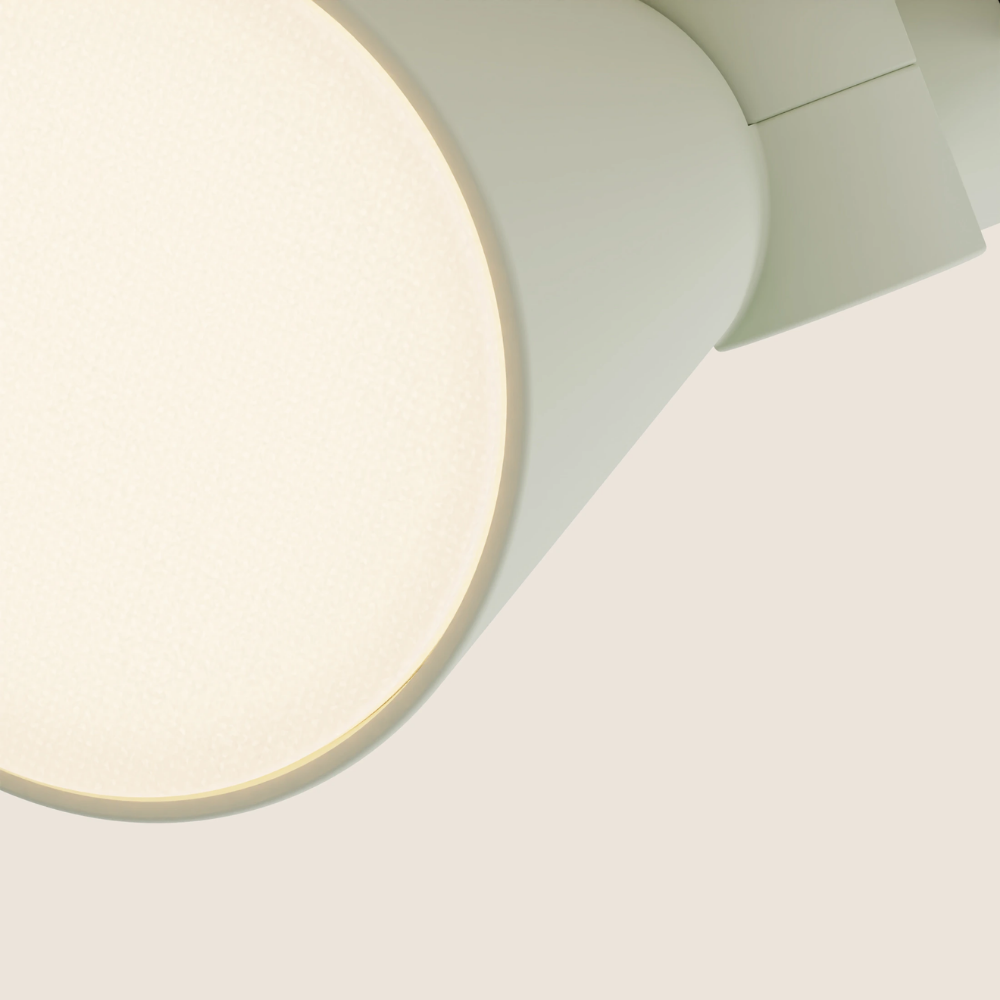 The meadow Aim Clamp Light from Gantri close up.