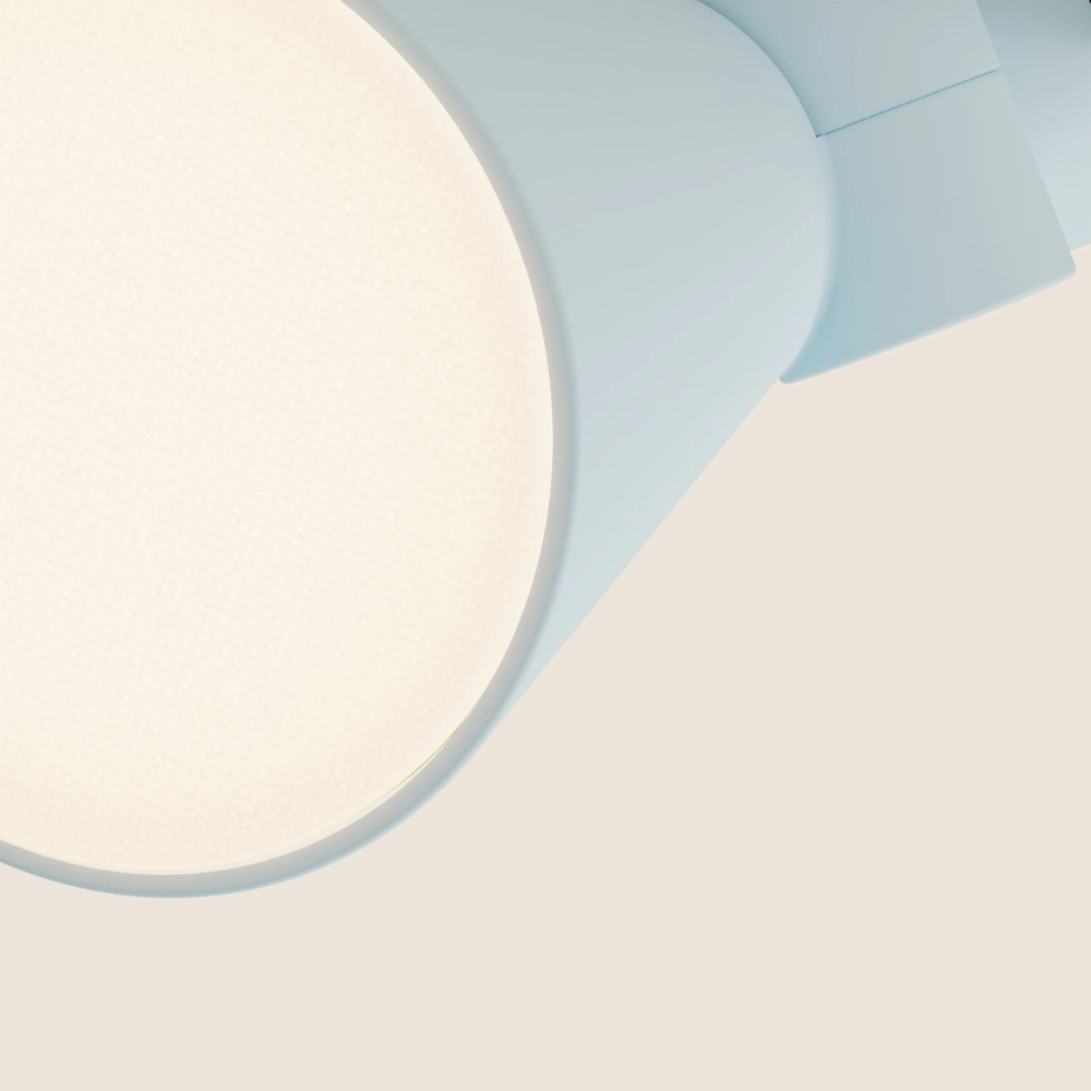 The sky Aim Clamp Light from Gantri close up.