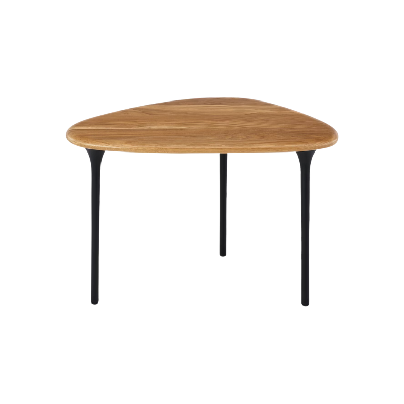 Find your flow with the Cyclade Tables, available in three distinctive organic forms that are striking when used individually or when nested in asymmetrical arrangements. Gabriel Tan found inspiration for the Cyclade Tables in shifting islands, a Pangea-like idea in which they could seamlessly come together and flow apart.