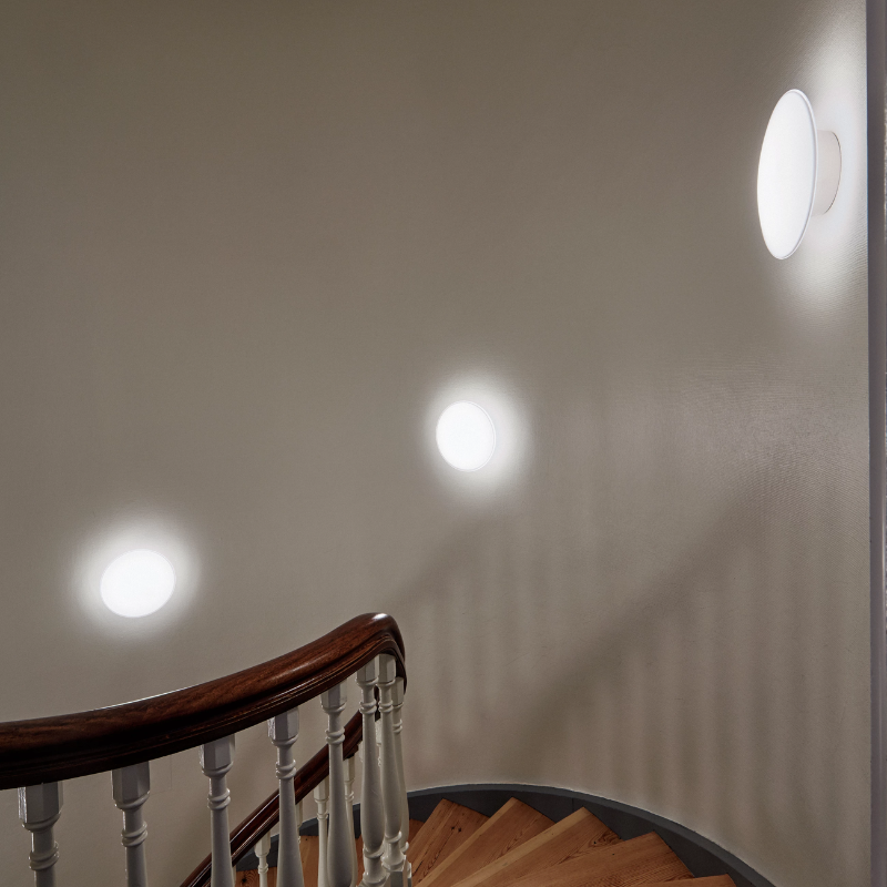 The AJ Eklipta Surface from Louis Poulsen in size medium in a stairway. 