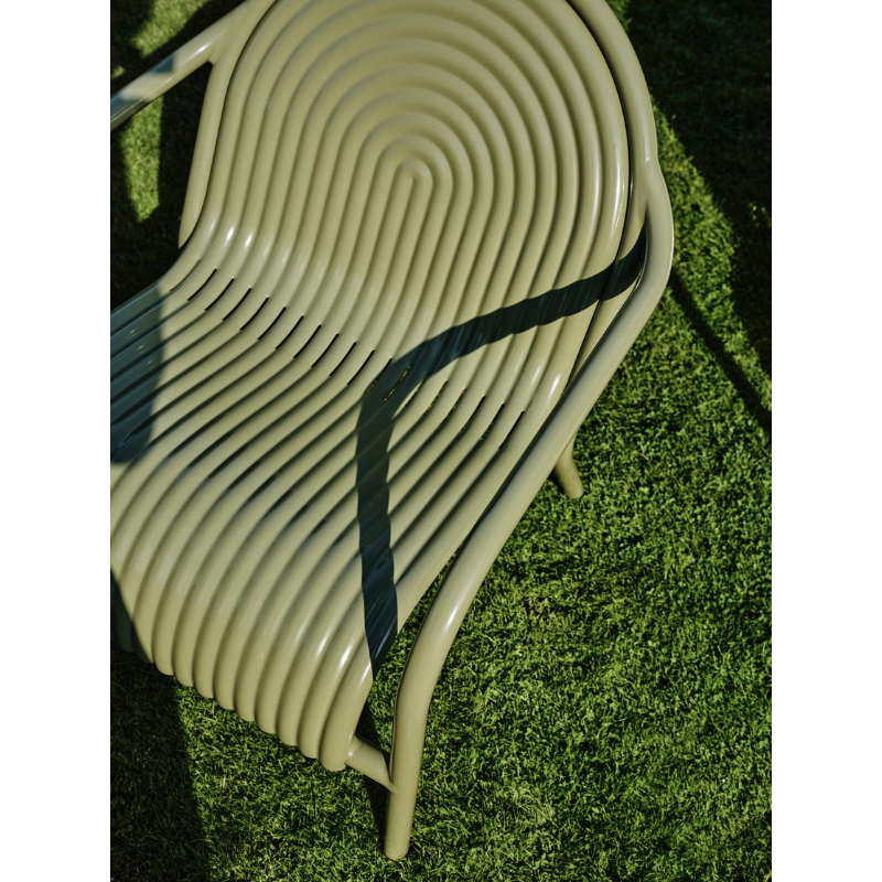 The Groove Outdoor Lounge Chair by Tom Dixon in Moss from the top.