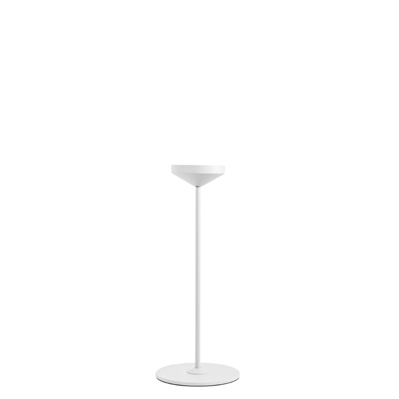 The white Pina Pro Floor Stand from Zafferano.