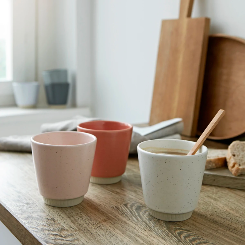The Colorit range is a colorful ‘sister’ to the classic Knabstrup Keramik tableware of the 1960s. The mugs in the range feature a simple, stylish design with a ribbed base and come in different, exquisite glazes and colors, which look great together when you mix and match them. Mugs are stackable for easy storage.