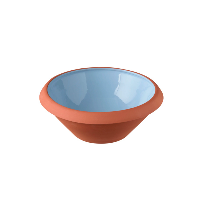 The Dough Dish is one of Knabstrup’s classic products. Many people have long recognized these beautiful glazed bowls, which have historically been a fixed component of every kitchen. These daily essential nesting bowls can be used as serving bowls or mixing bowls.
