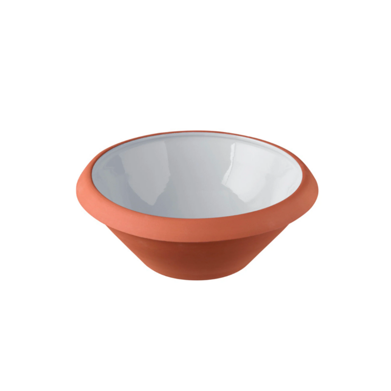 The Dough Dish is one of Knabstrup’s classic products. Many people have long recognized these beautiful glazed bowls, which have historically been a fixed component of every kitchen. These daily essential nesting bowls can be used as serving bowls or mixing bowls.