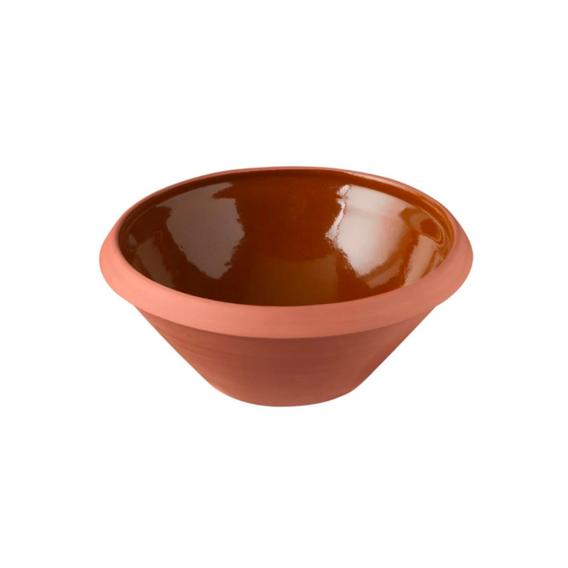 The Dough Dish is one of Knabstrup’s classic products. Many people have long recognized these beautiful glazed bowls, which have historically been a fixed component of every kitchen. These daily essential nesting bowls can be used as serving bowls or mixing bowls.