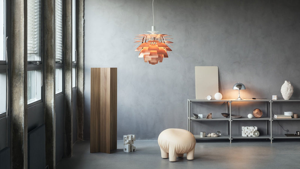 The PH Artichoke fixture provides 100% glare-free light. The 72 precisely positioned leaves form 12 unique rows of six leaves each. They illuminate the fixture as well as emitting diffused light with a unique pattern. The fixture provides decorative and comfortable lighting. For the energy saving LED variant, the quality of light and atmosphere surrounding the product is kept at the highest level.