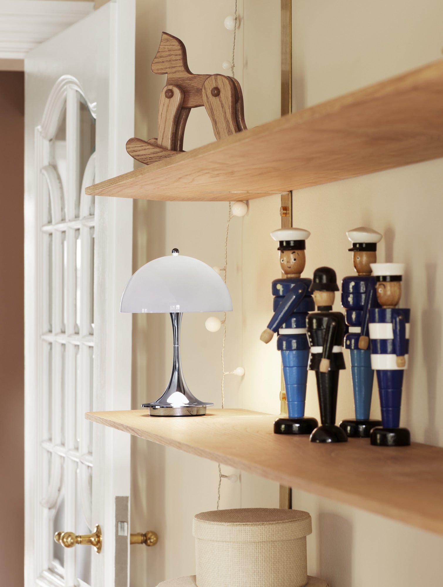 Louis Poulsen Panthella Table Lamp - Portable