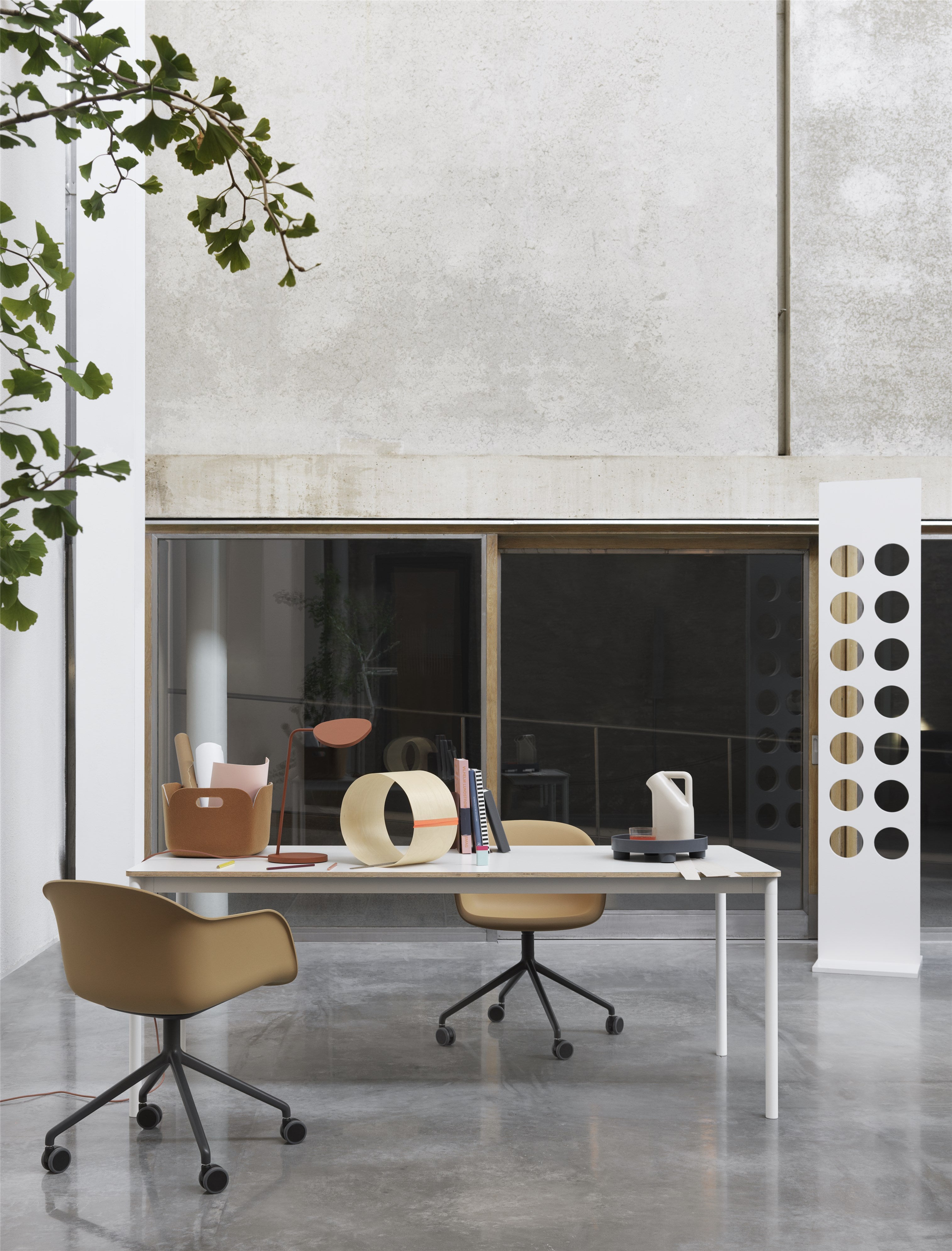 The Platform Tray by Sam Hekt and Kim Colin for Muuto fuses the function of Scandinavian design with Japanese artistry to form a stackable tray with a multitude of uses.