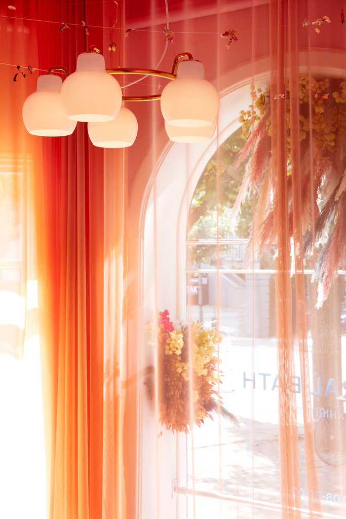 The VL Ring Crown pendant chandelier by Louis Poulsen emits light directed primarily downwards.‎ The opal glass provides a comfortable and uniform illumination of the area around the fixture.