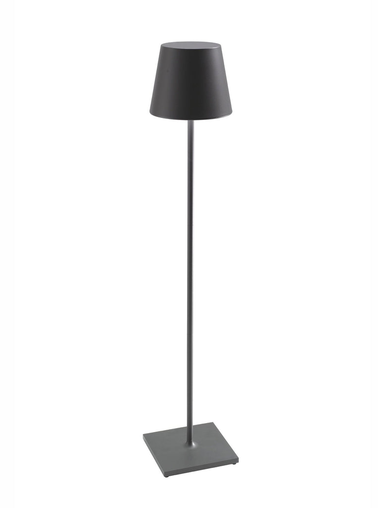 The Poldina Pro XXL Floor by Ai Lati Lights for Zafferano features a sleek and slim body and offers a crisp and bright light to its setting. Ideal for indoor and outdoor settings with its 9 hour rechargeable battery life and portable body makes the perfect accent to a space. The fixture is made up of painted aluminium with a polycarbonate diffuser and LED light source. Its square base ensures a sturdy display.