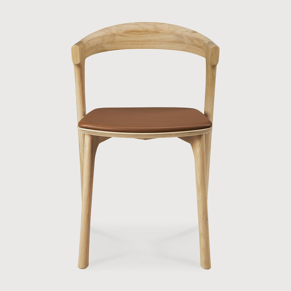 Over the years, the Bok dining chair has become one of Ethnicraft's most recognizable designs. Designer Alain van Havre combines sculptural elegance and contemporary crafting into a graceful and airy form